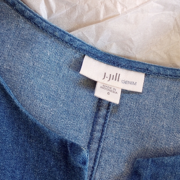 J.Jill Denim Dress. 3/4 Sleeve. Dropped Waist hem in back. Size 6. - Picture 6 of 6